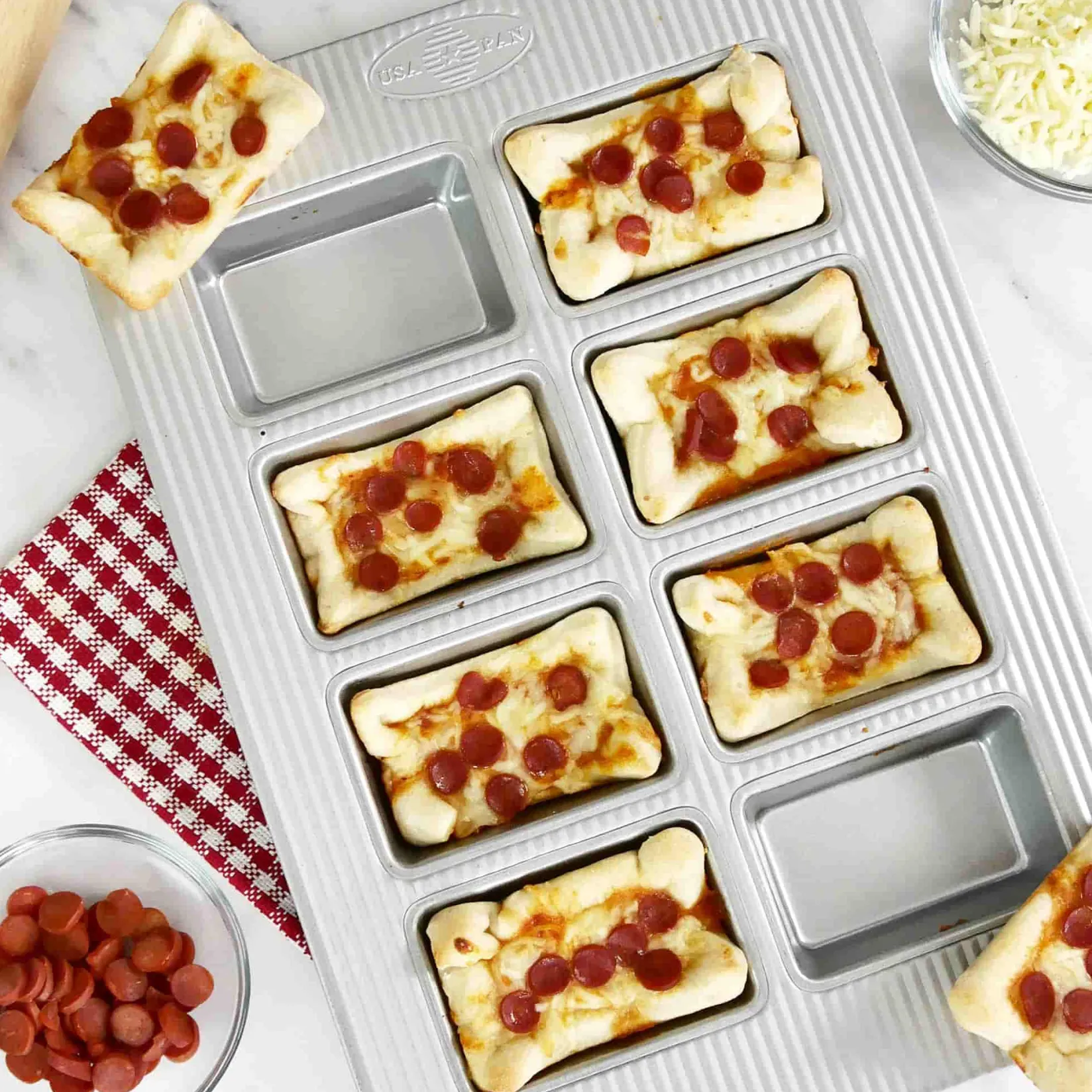 Hot 8 Hole Mini Loaf Pan American Ingredients|Baking Supplies & Equipment